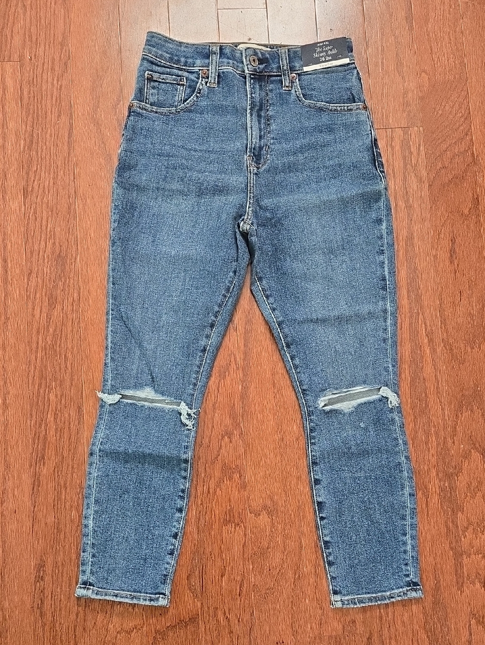Abercrombie and Fitch Super Skinny Ankle High Rise Distressed Jeans Size 26/2xs